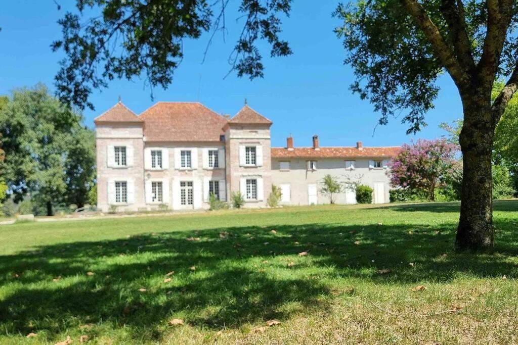 Chateau D'Issandou Golfech Buitenkant foto